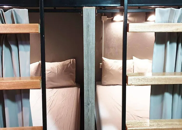 Beehive Phuket Old Town Hostel